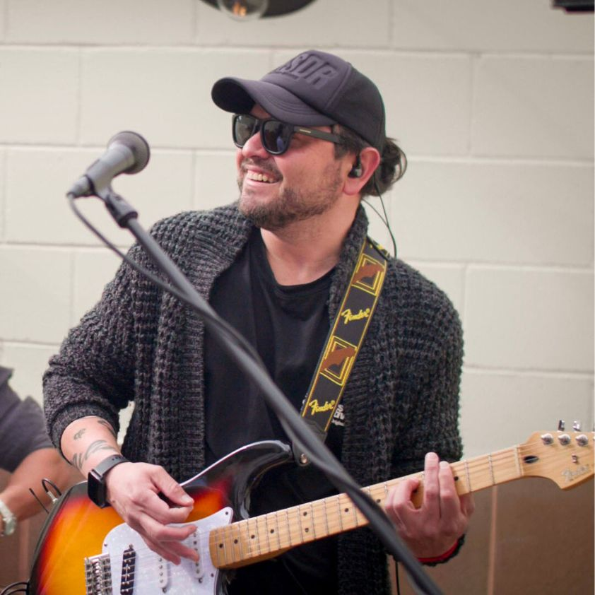 Pepe de GDL actuando en vivo